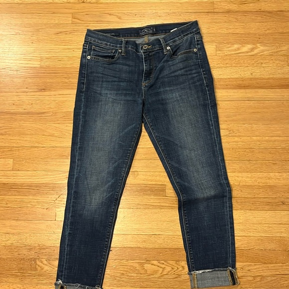 Lucky Brand Denim - Lucky Brand womens size 8 Brooke capri dark demin jeans EUC